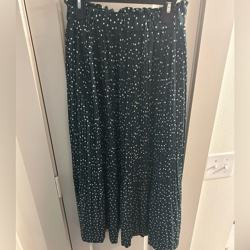 Amazon skirt, medium, never worn